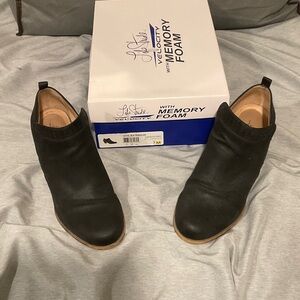 Life Stride Black Ankle Boots with Comfort Insole